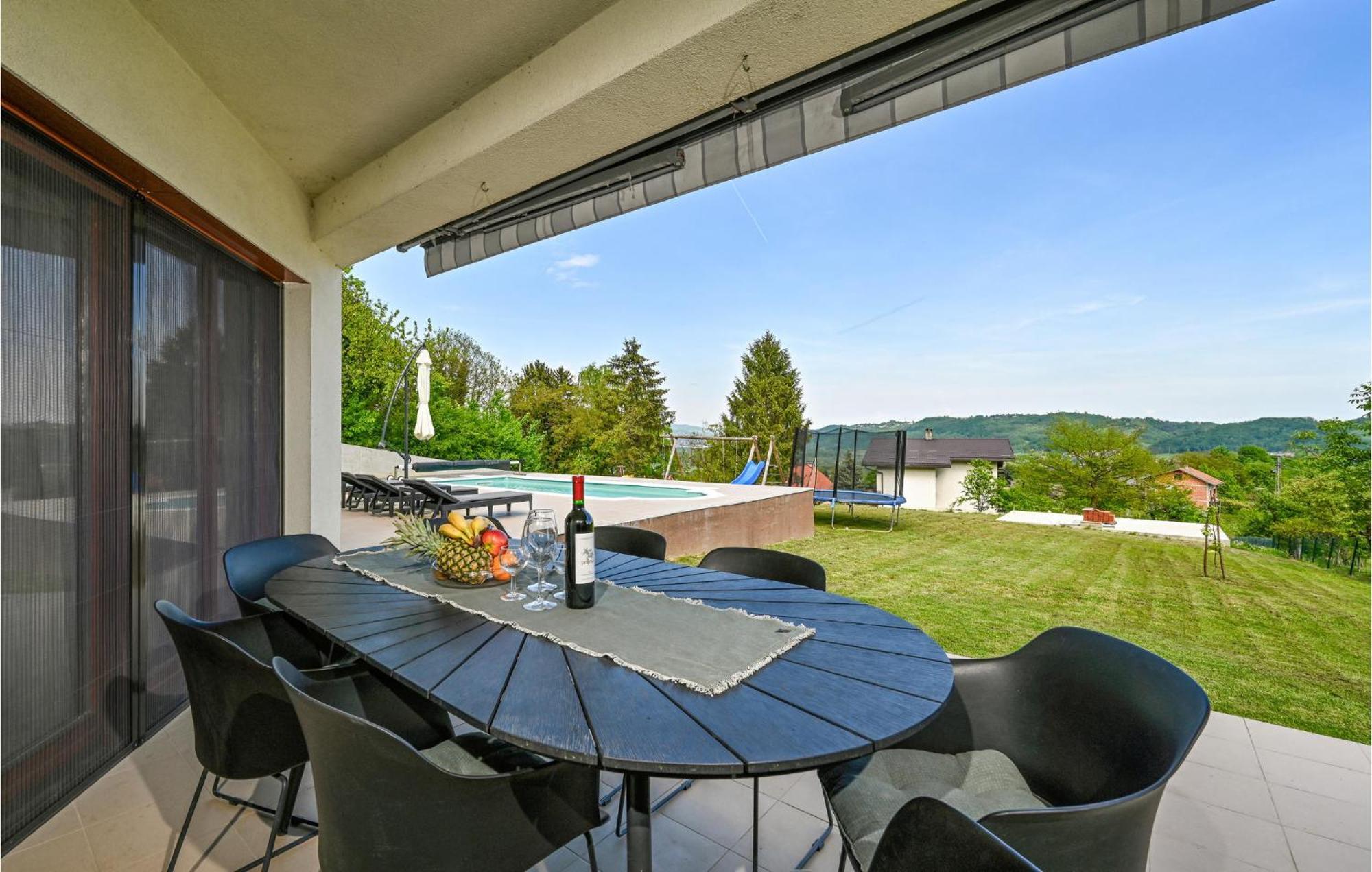 4 Bedroom Nice Home In Mala Rakovica エクステリア 写真